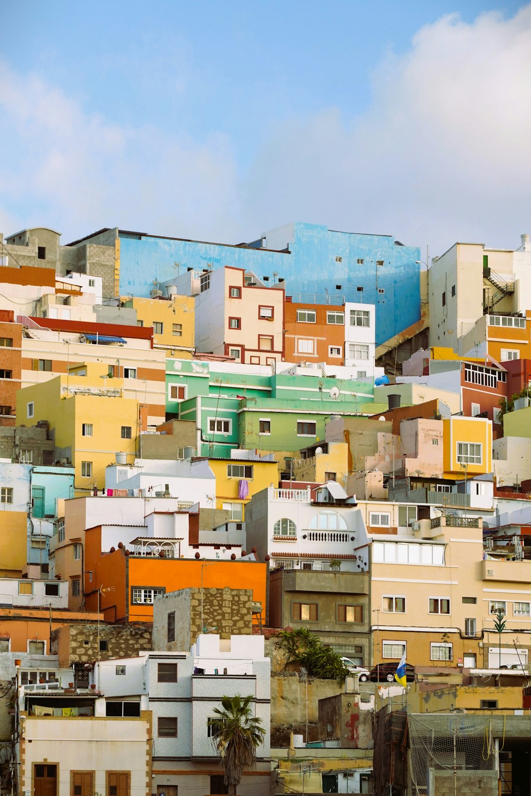 Colourful buildings in Las Palmas, Gran Canaria, where Inspired Consulting supports English-speaking clients